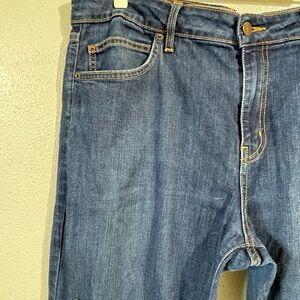 Aviator Womens Slim Straight Travel Jeans Medium Wash Hidden Zip Pocket Utility